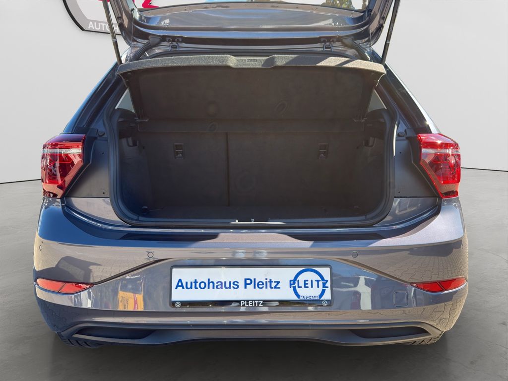Volkswagen Polo 2023 г. Серый, пробег 37917 км