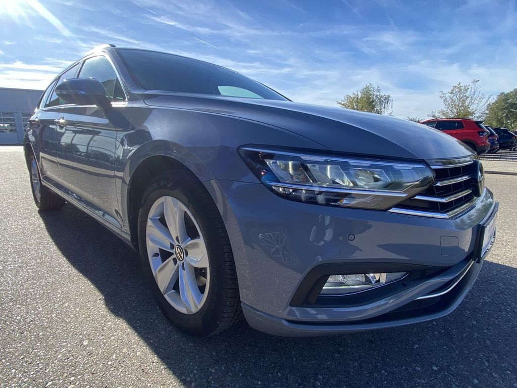 Volkswagen PASSAT VARIANT 2023 г. Серый, пробег 35099 км