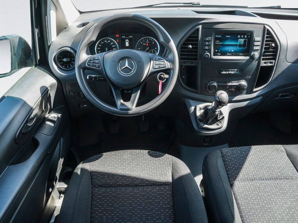Mercedes-Benz Vito 2022 г. Зелёный, пробег 37559 км