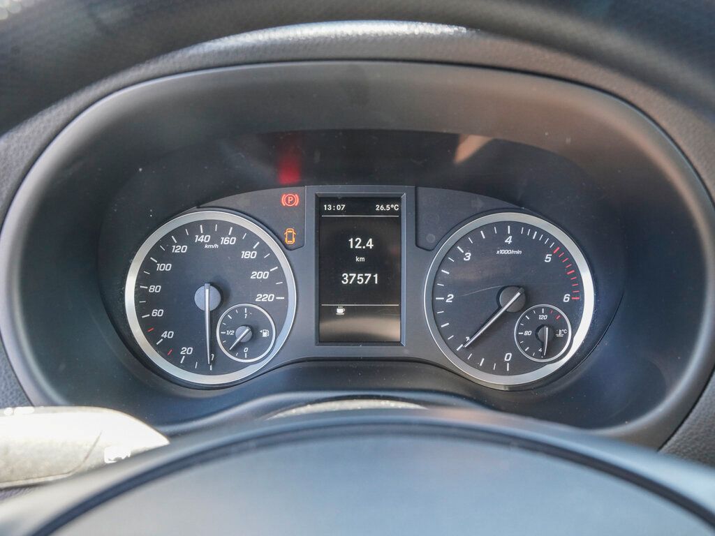 Mercedes-Benz Vito 2022 г. Зелёный, пробег 37559 км