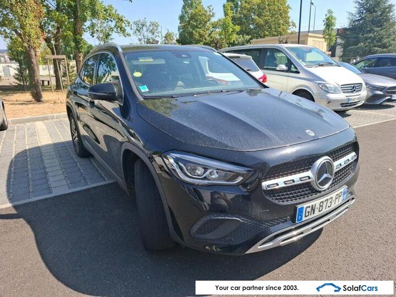 Mercedes-Benz GLA 200 2023 г. Серый, пробег 48078 км