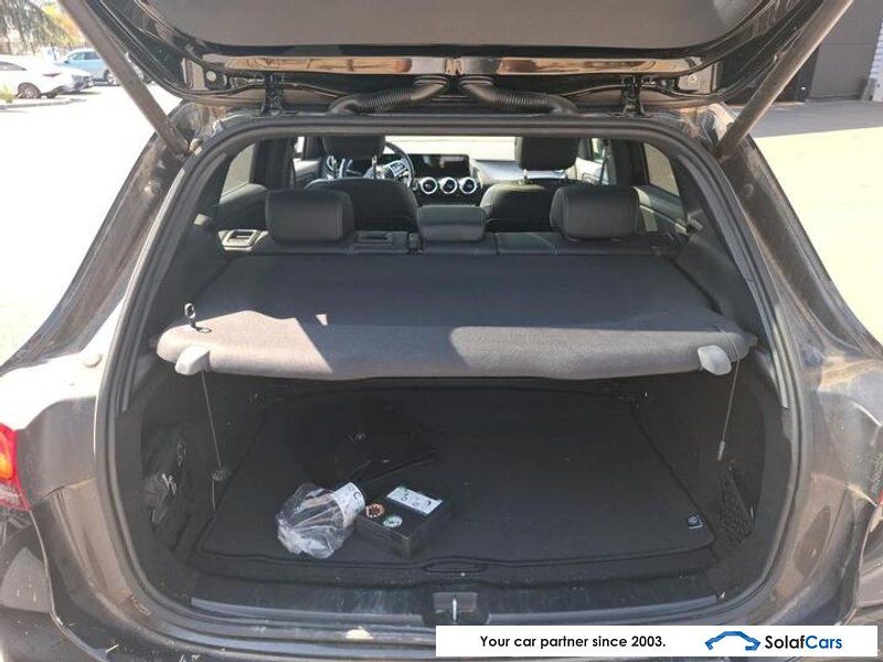 Mercedes-Benz GLA 200 2023 г. Серый, пробег 48078 км