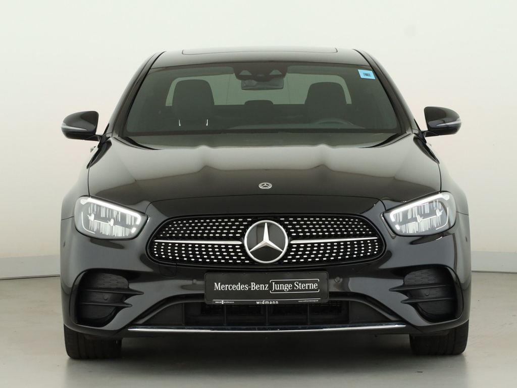 Mercedes-Benz E 300 2022 г. Чёрный, пробег 21493 км