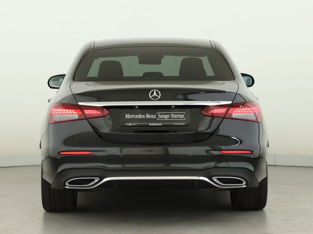 Mercedes-Benz E 300 2022 г. Чёрный, пробег 21493 км