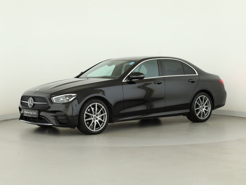 Mercedes-Benz E 300 2022 г. Чёрный, пробег 21493 км