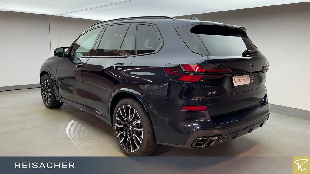 BMW X5 M60 2025 г. Чёрный, пробег 25190 км