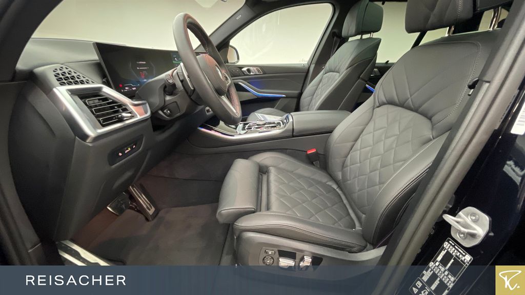 BMW X5 M60 2025 г. Чёрный, пробег 25190 км