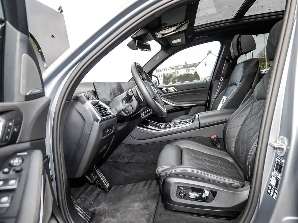 BMW X5 2025 г. Серый, пробег 20050 км