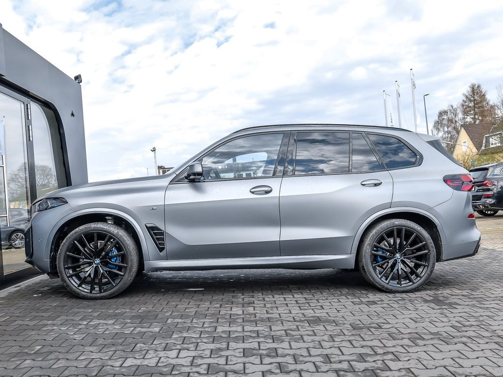 BMW X5 2025 г. Серый, пробег 20050 км