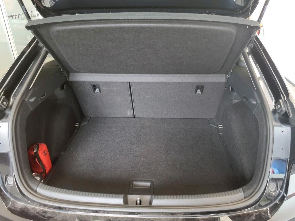 Volkswagen Taigo 2022 г. Чёрный, пробег 50740 км