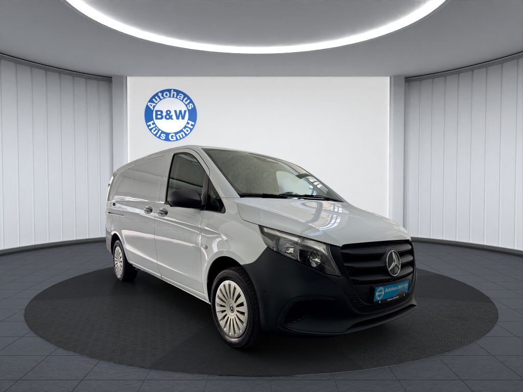 Mercedes-Benz Vito 2024 г. Белый, пробег 48359 км