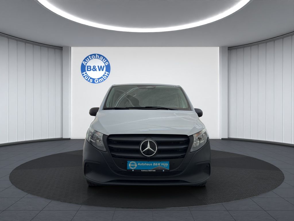 Mercedes-Benz Vito 2024 г. Белый, пробег 48359 км