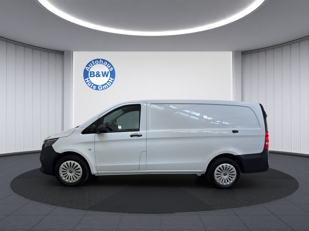 Mercedes-Benz Vito 2024 г. Белый, пробег 48359 км