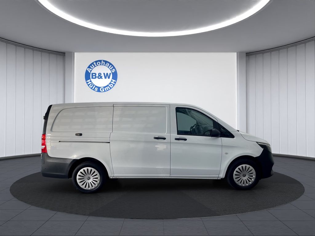 Mercedes-Benz Vito 2024 г. Белый, пробег 48359 км