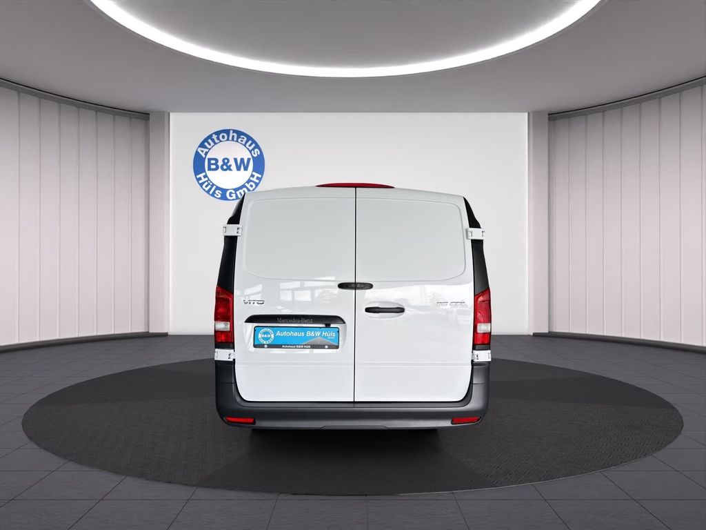 Mercedes-Benz Vito 2024 г. Белый, пробег 48359 км