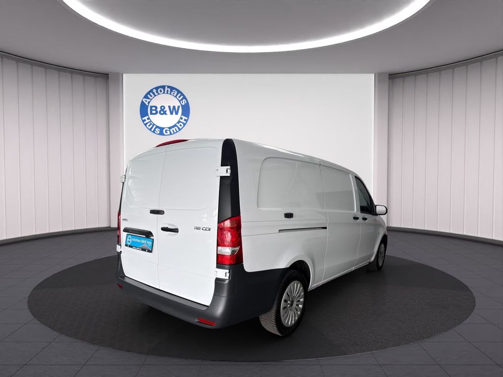 Mercedes-Benz Vito 2024 г. Белый, пробег 48359 км