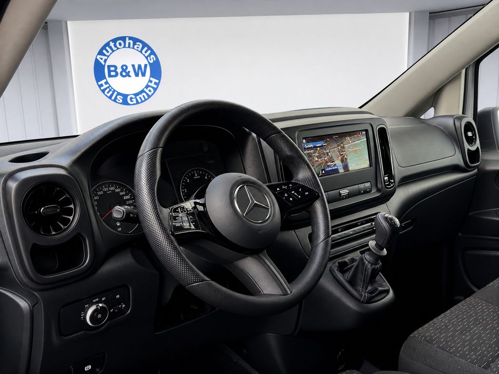 Mercedes-Benz Vito 2024 г. Белый, пробег 48359 км