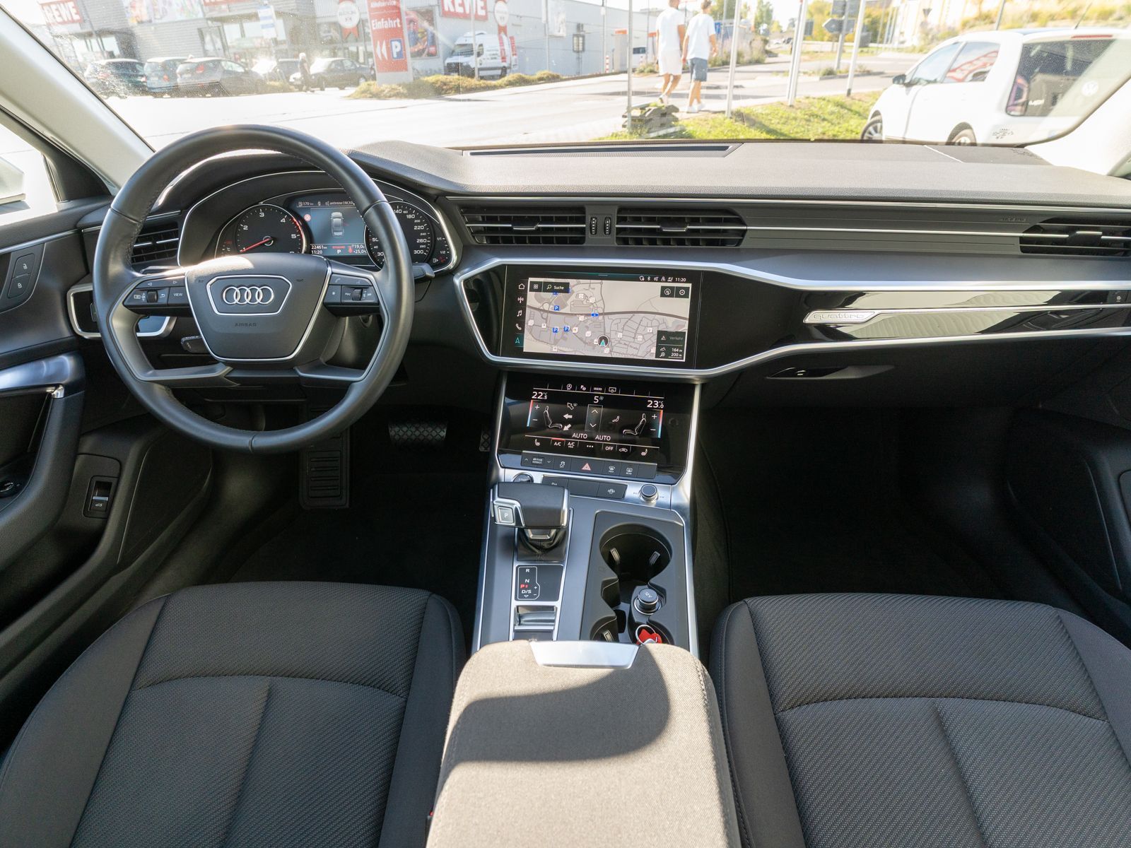 Audi A6 2023 г. Серебристый, пробег 22600 км
