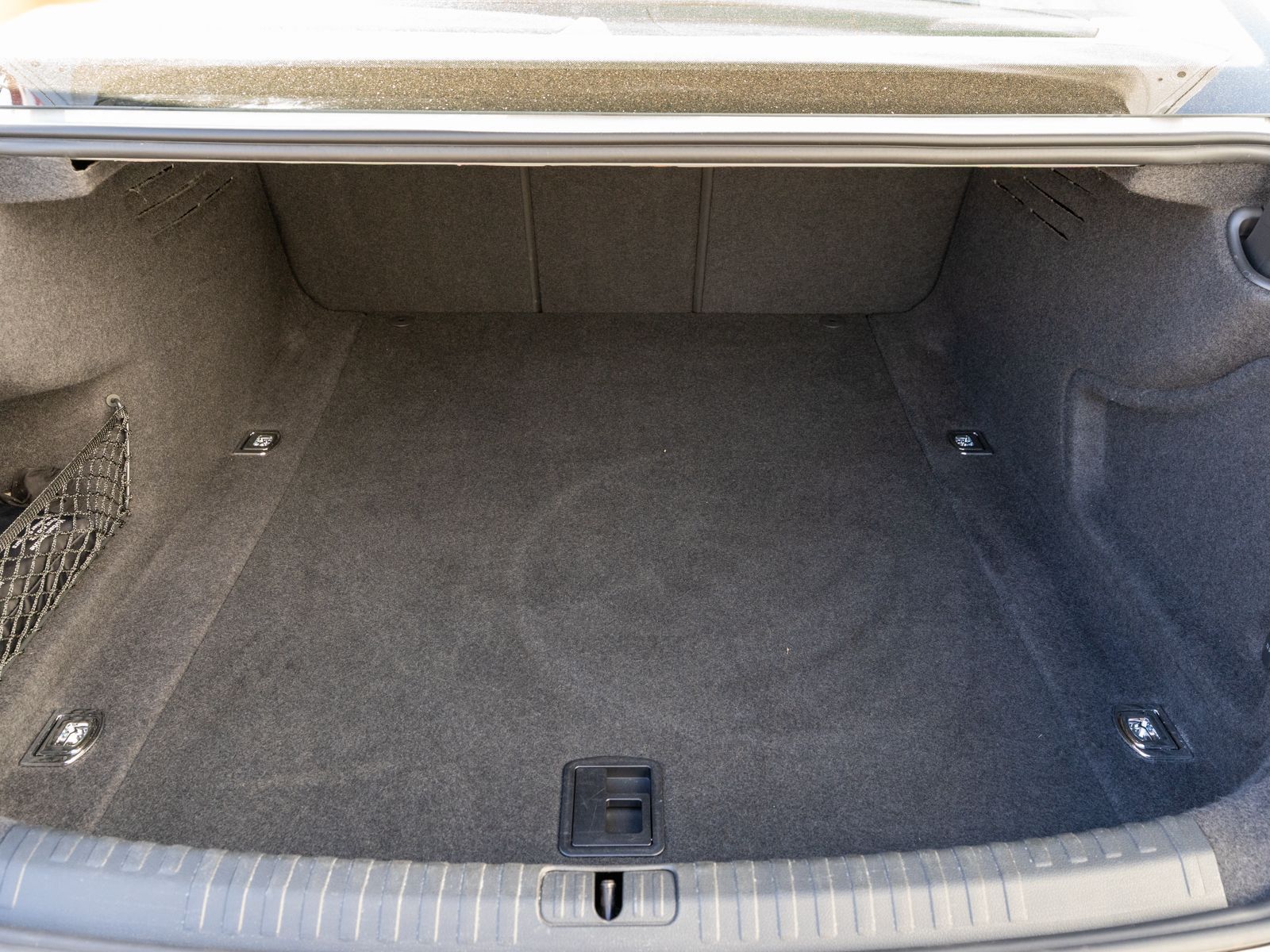 Audi A6 2023 г. Серебристый, пробег 22600 км