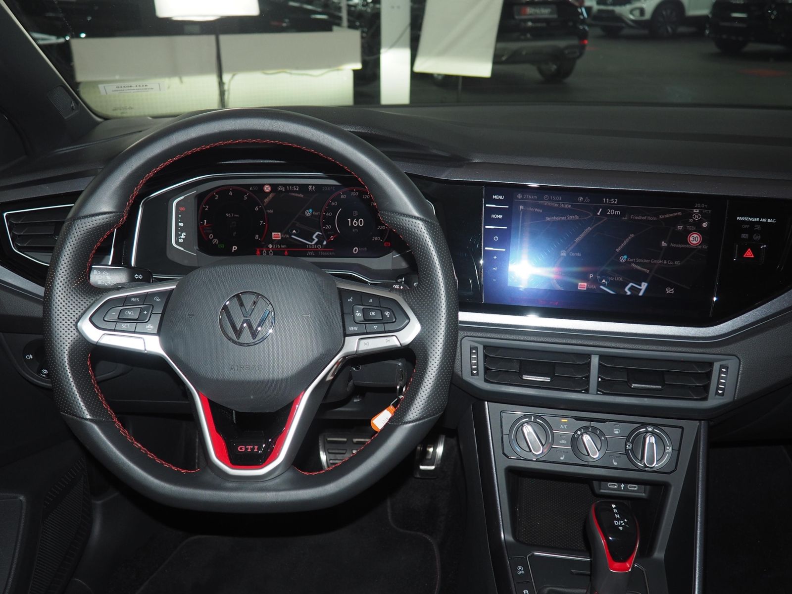 Volkswagen Polo 2024 г. Белый, пробег 18831 км