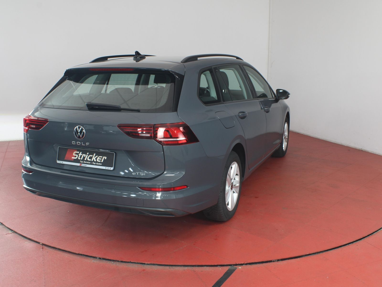 Volkswagen Golf 2025 г. Серый, пробег 26133 км