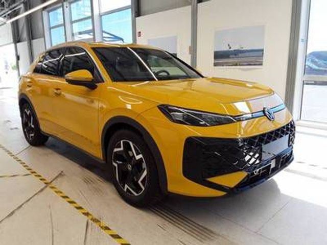 Volkswagen T-Roc 2025 г. Жёлтый, пробег 17801 км
