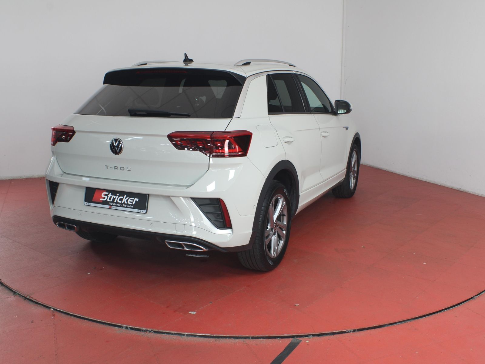 Volkswagen T-Roc 2024 г. Серый, пробег 27301 км