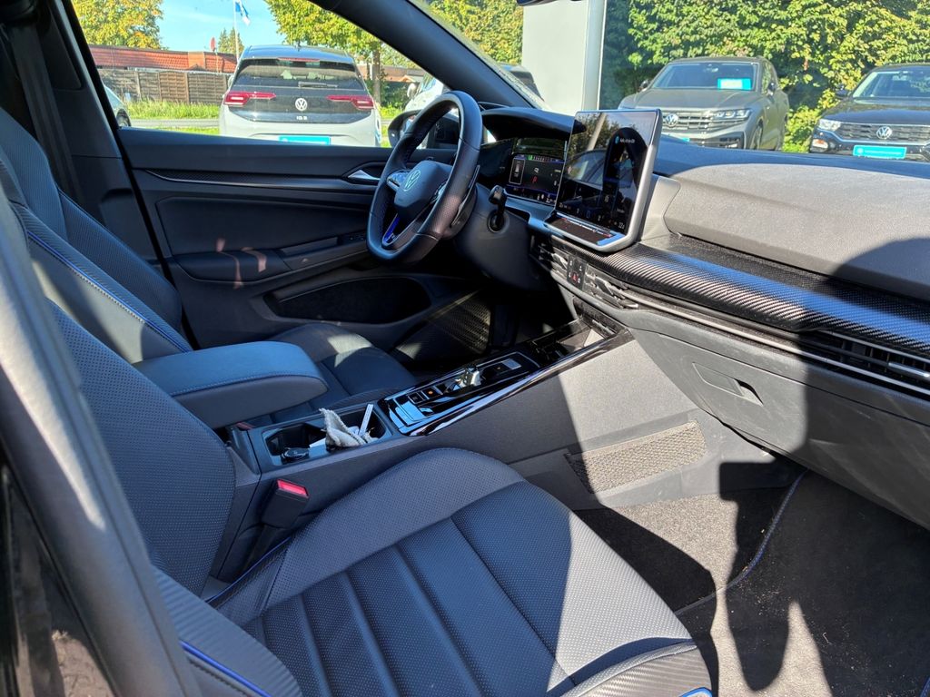 Volkswagen Golf 2025 г. Чёрный, пробег 28952 км