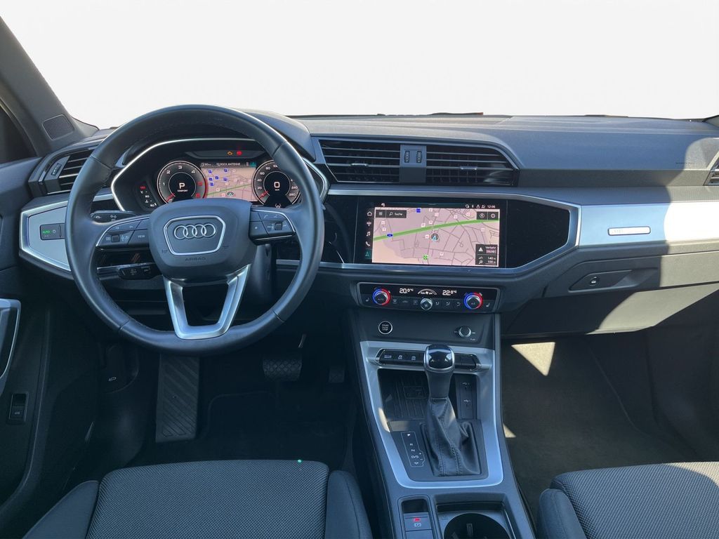 Audi Q3 2024 г. Синий, пробег 25119 км