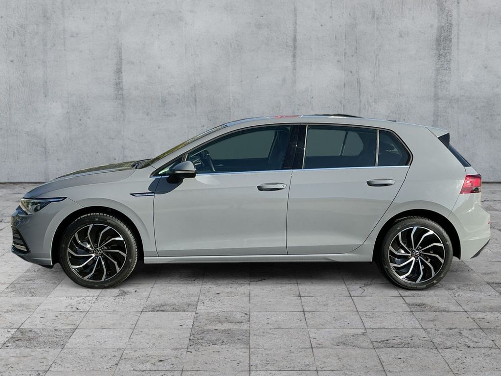 Volkswagen Golf 2024 г. Серый, пробег 33631 км
