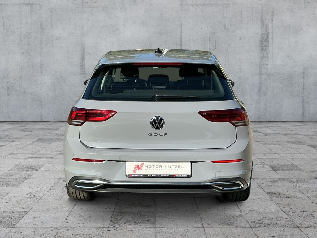 Volkswagen Golf 2024 г. Серый, пробег 33631 км