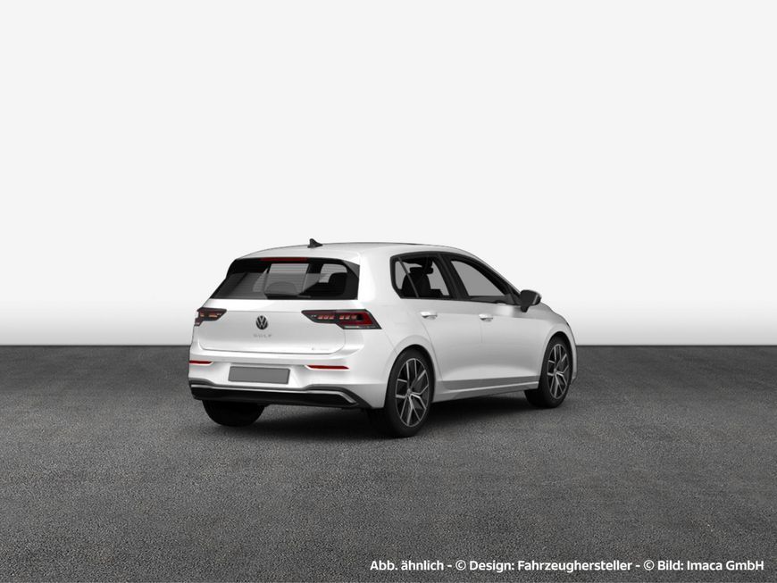 Volkswagen Golf 2024 г. Белый, пробег 23480 км