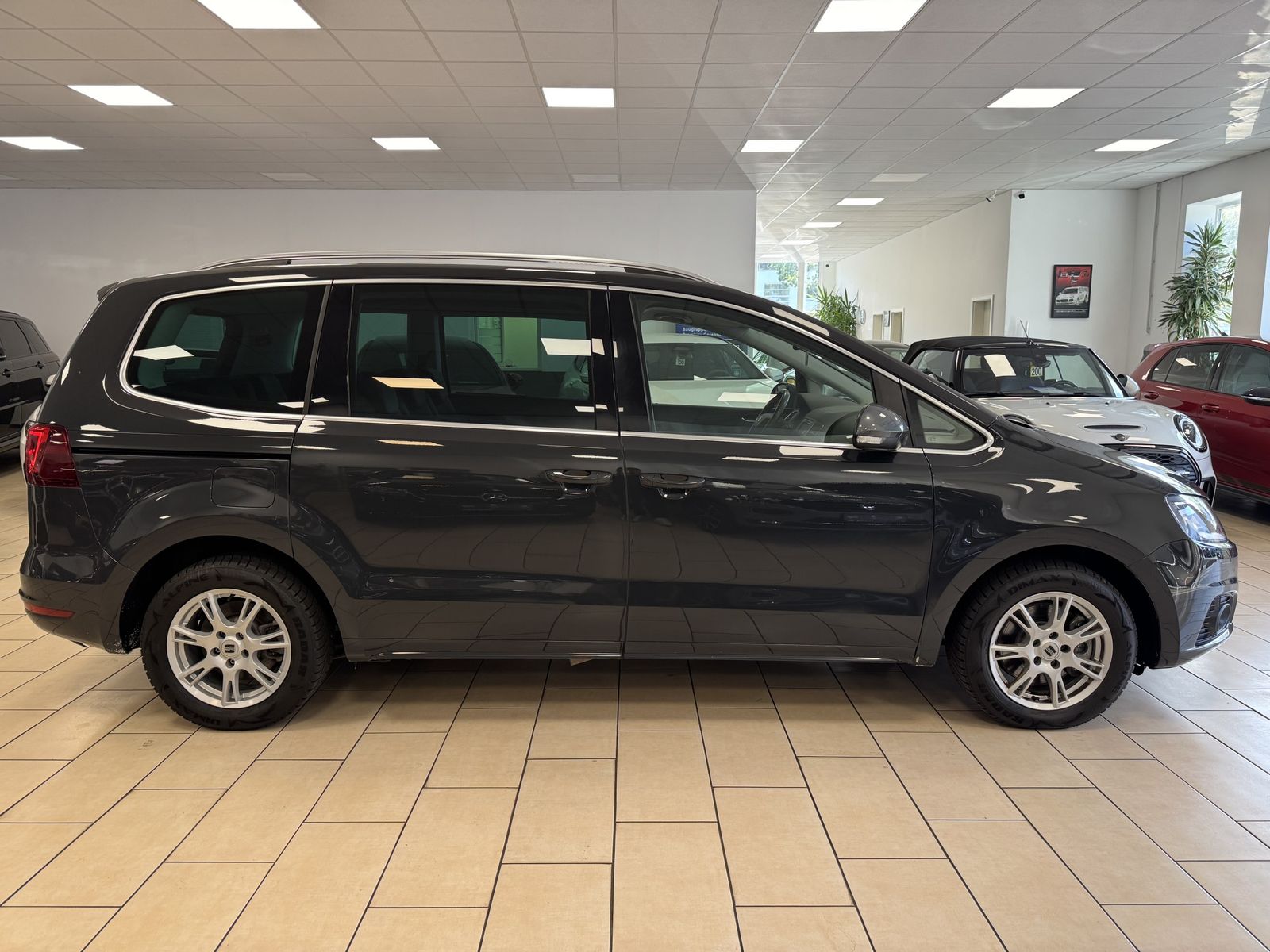 SEAT Alhambra 2022 г. Серый, пробег 57098 км