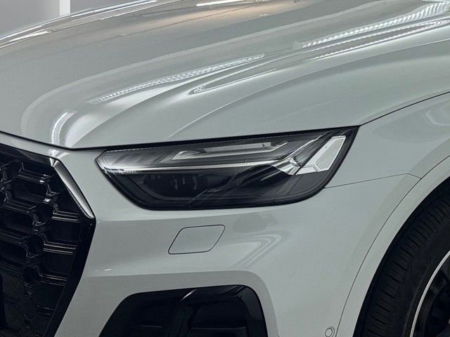 Audi SQ5 2022 г. Белый, пробег 33805 км