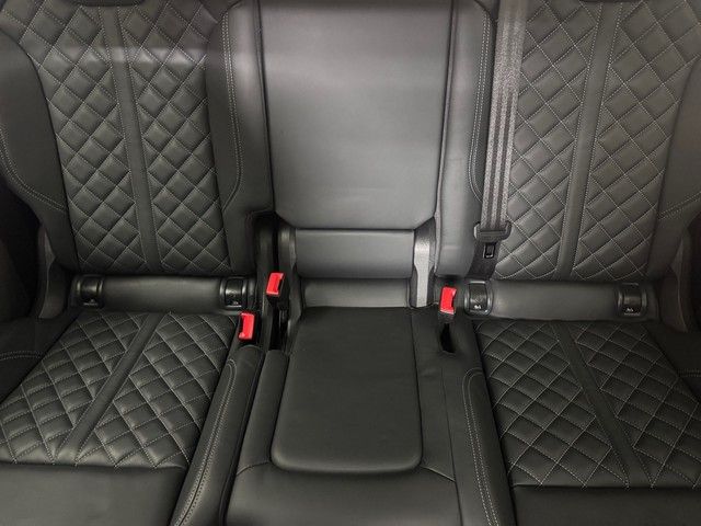 Audi SQ5 2022 г. Белый, пробег 33805 км