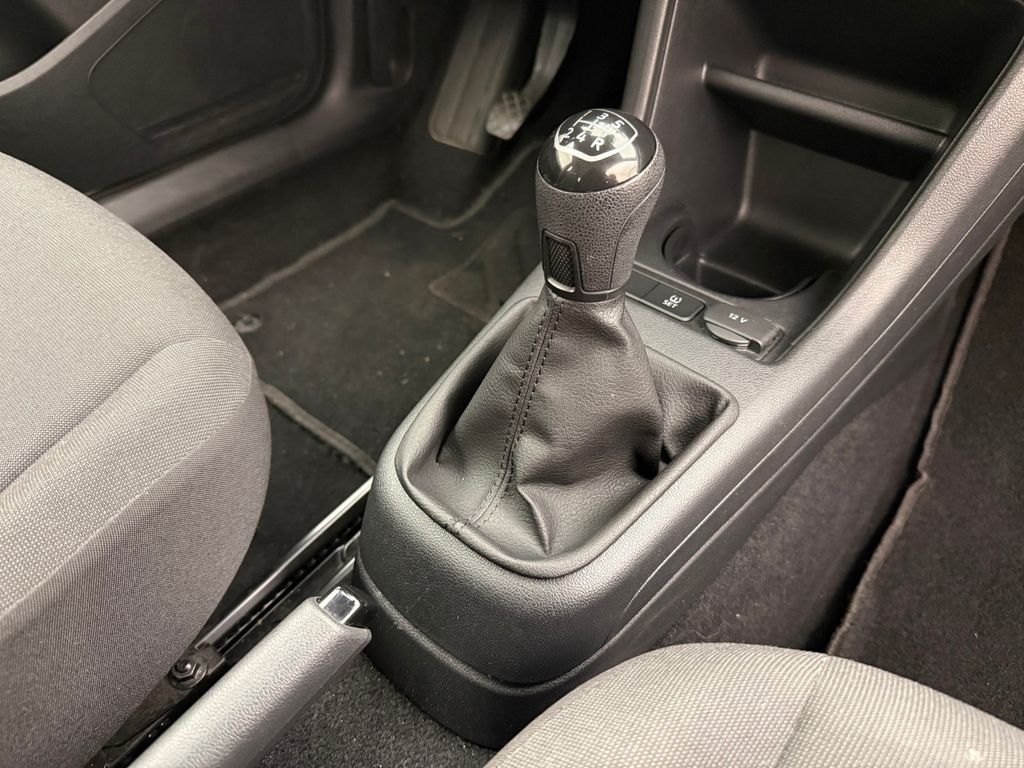 Volkswagen up! 2022 г. Белый, пробег 18090 км