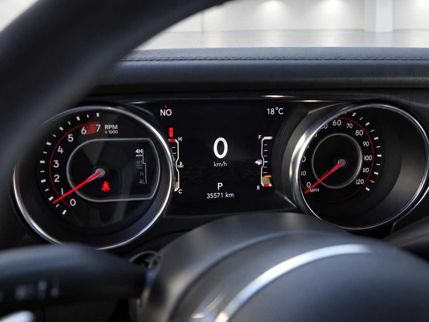 Jeep Wrangler 2022 г. Зелёный, пробег 35700 км