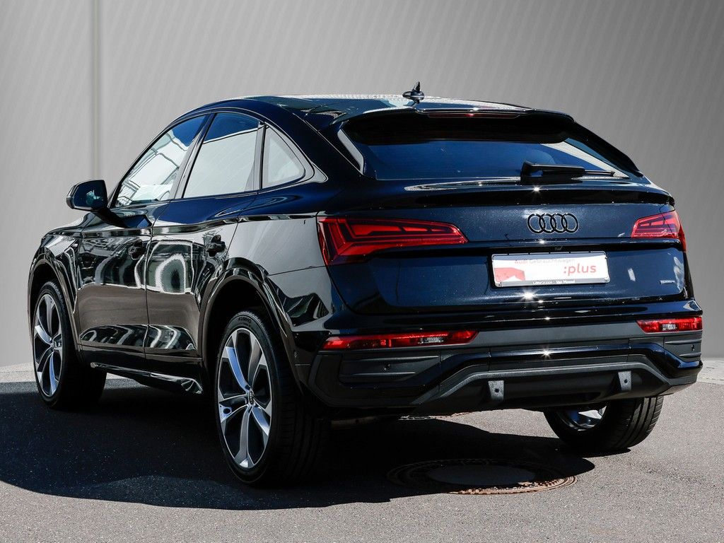 Audi Q5 2023 г. Чёрный, пробег 57980 км
