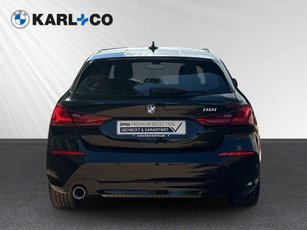 BMW 118 2023 г. Чёрный, пробег 28529 км
