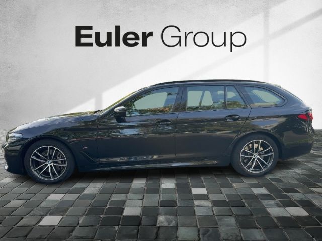 BMW 540 2022 г. Чёрный, пробег 43786 км