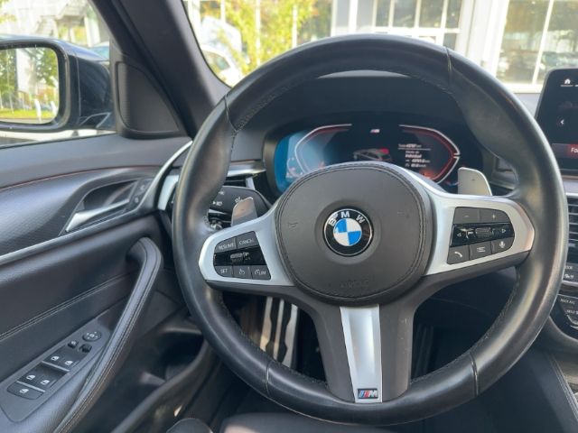 BMW 540 2022 г. Чёрный, пробег 43786 км