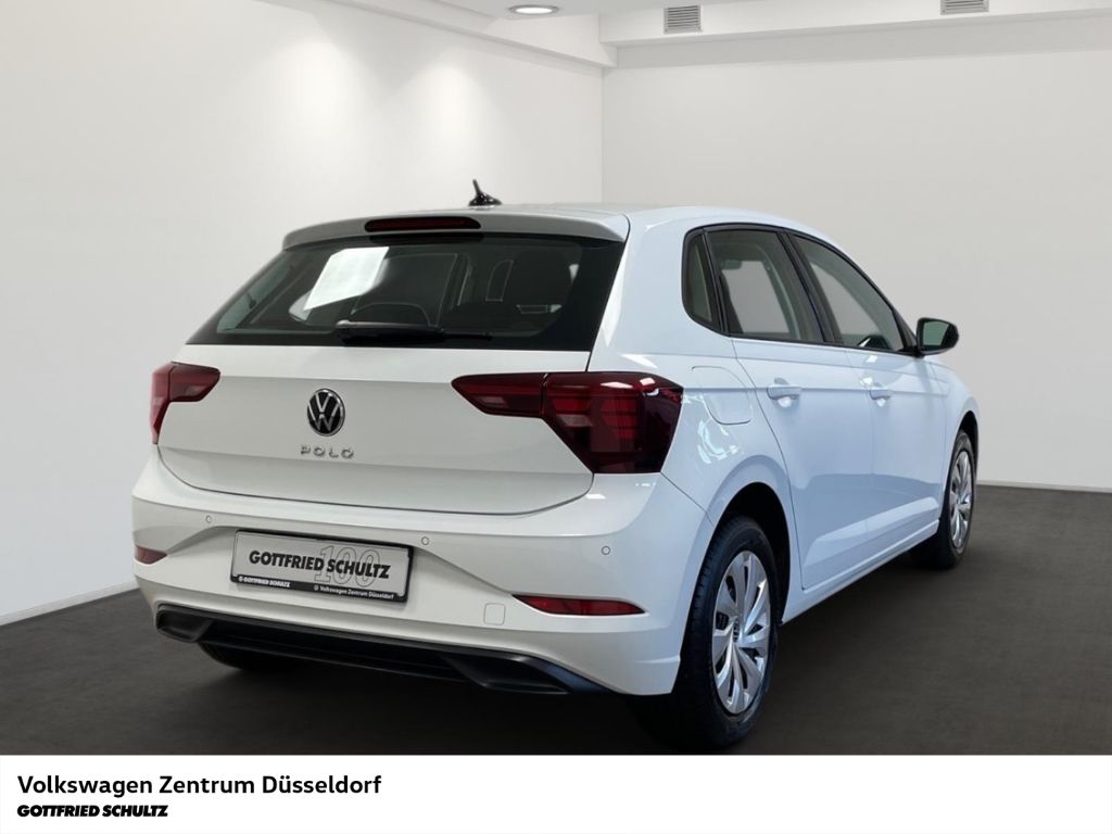 Volkswagen Polo 2023 г. Белый, пробег 41700 км