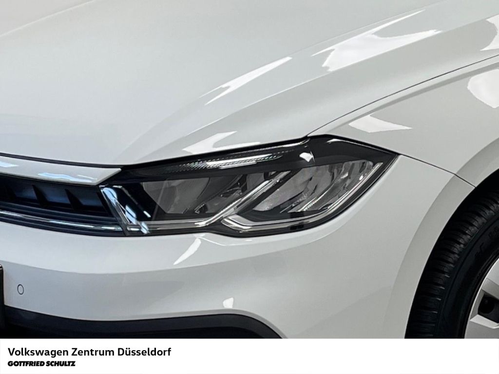 Volkswagen Polo 2023 г. Белый, пробег 41700 км