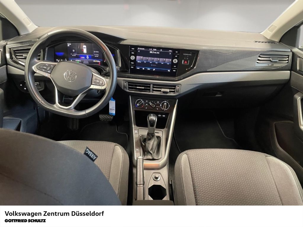 Volkswagen Polo 2023 г. Белый, пробег 41700 км