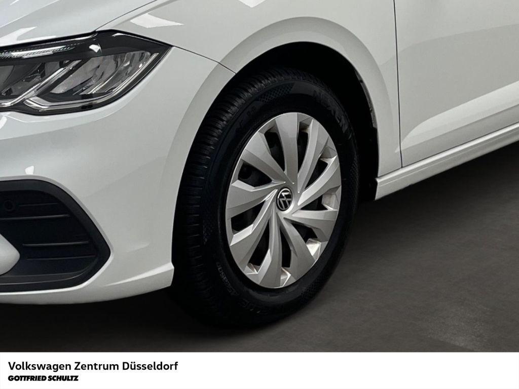 Volkswagen Polo 2023 г. Белый, пробег 41700 км