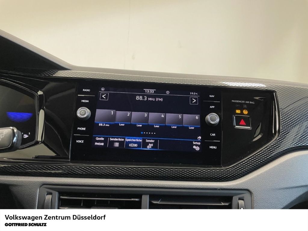 Volkswagen Polo 2023 г. Белый, пробег 41700 км