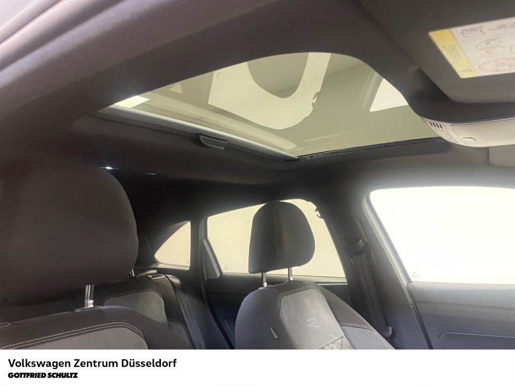 Volkswagen Taigo 2023 г. Серебристый, пробег 35860 км