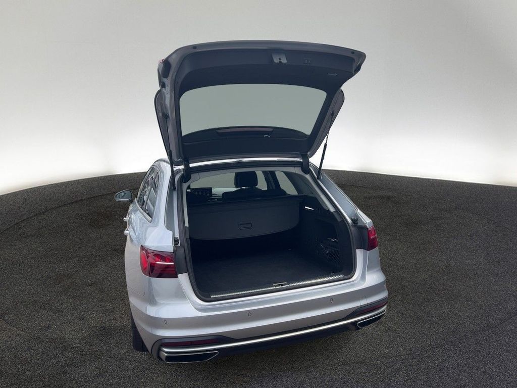 Audi A4 2023 г. Серебристый, пробег 55320 км