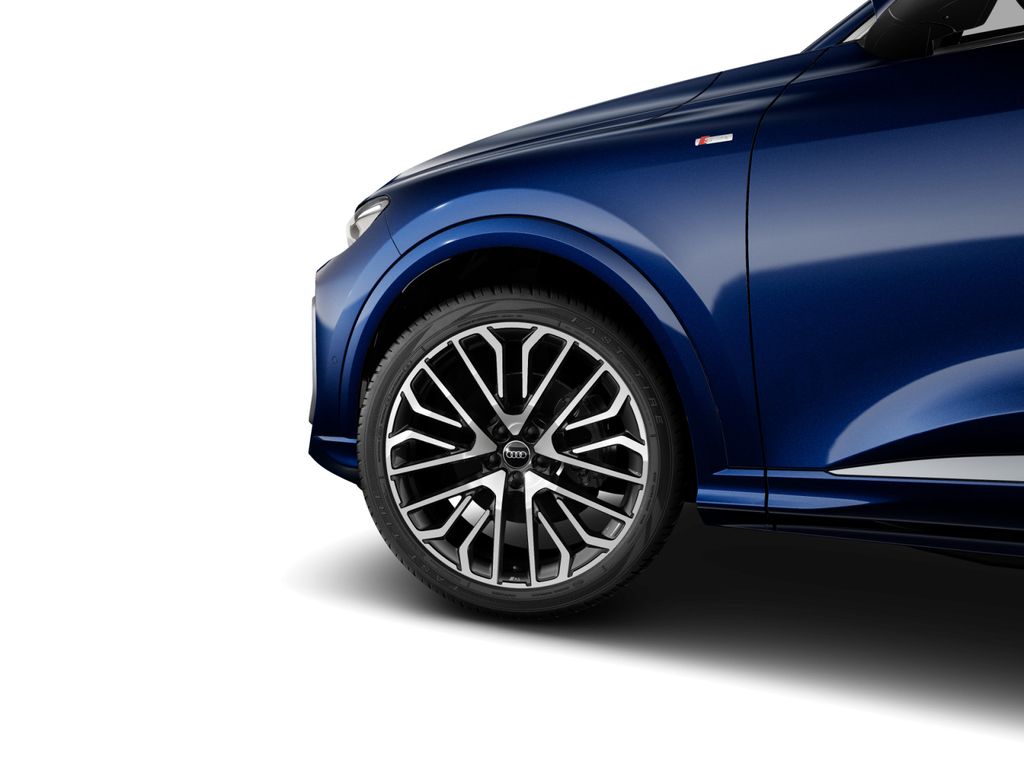 Audi Q5 2025 г. Синий, пробег 7280 км
