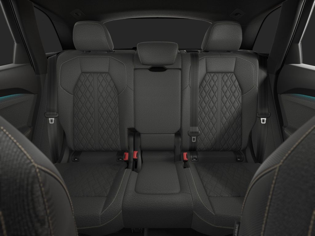 Audi Q5 2025 г. Синий, пробег 7280 км